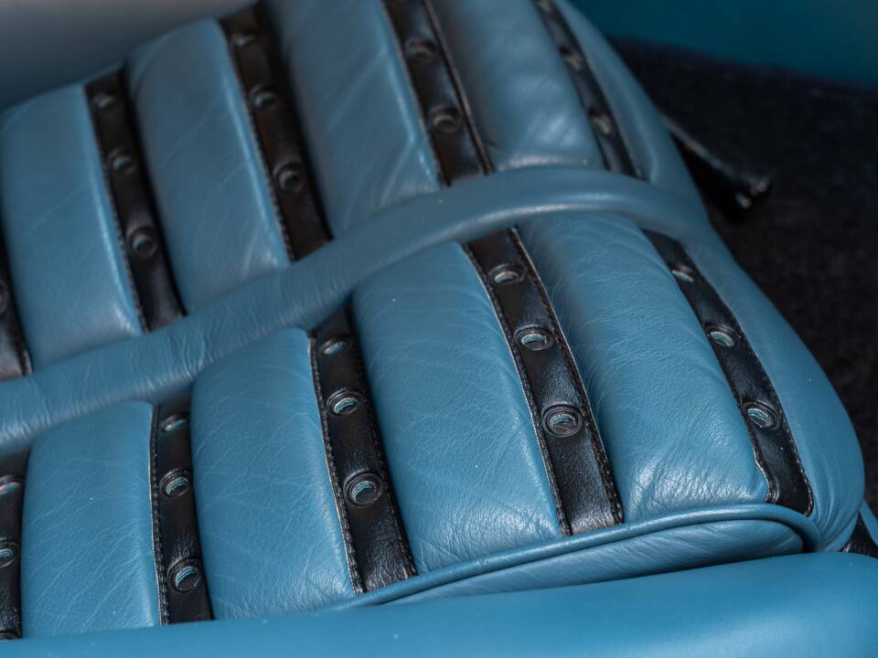 Image 54/74 of Ferrari 365 GTB/4 Daytona (1971)