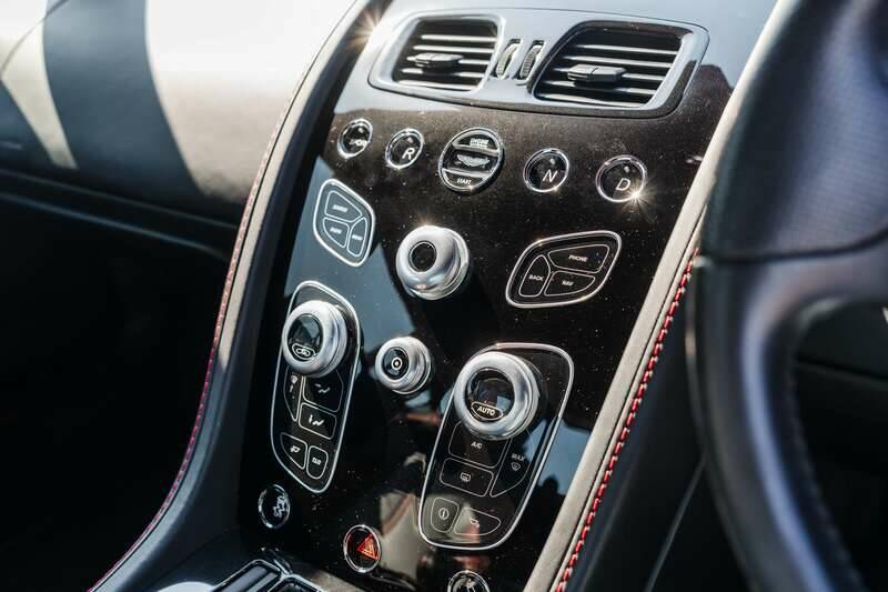 Image 26/50 de Aston Martin V12 Vantage S (2016)