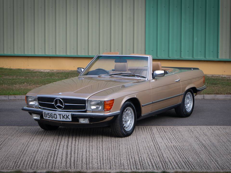 Bild 2/39 von Mercedes-Benz 280 SL (1984)