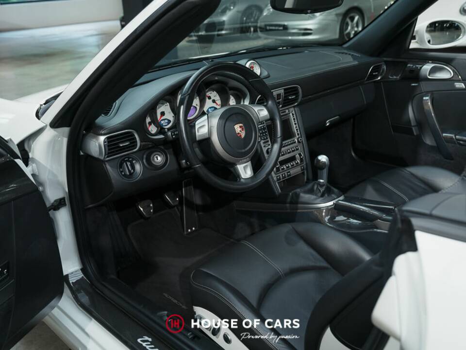 Bild 16/25 von Porsche 911 Turbo (2008)