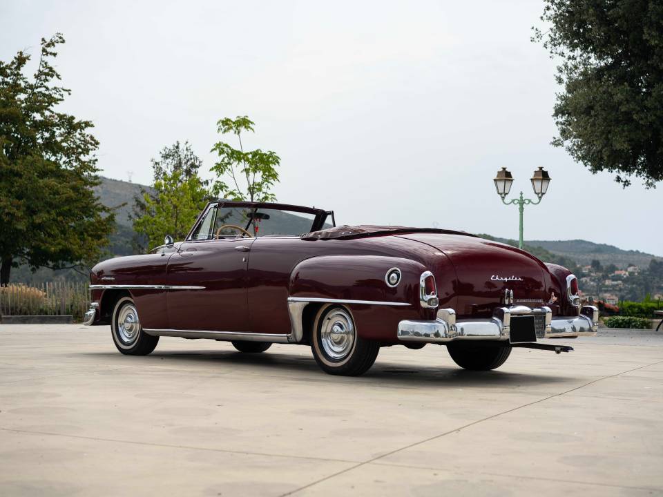 Immagine 2/17 di Chrysler Windsor Club Coupe (1952)