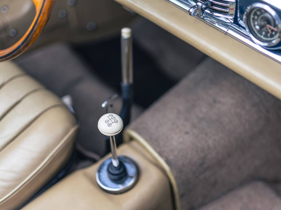 Immagine 16/50 di Mercedes-Benz 300 SL Roadster (1958)