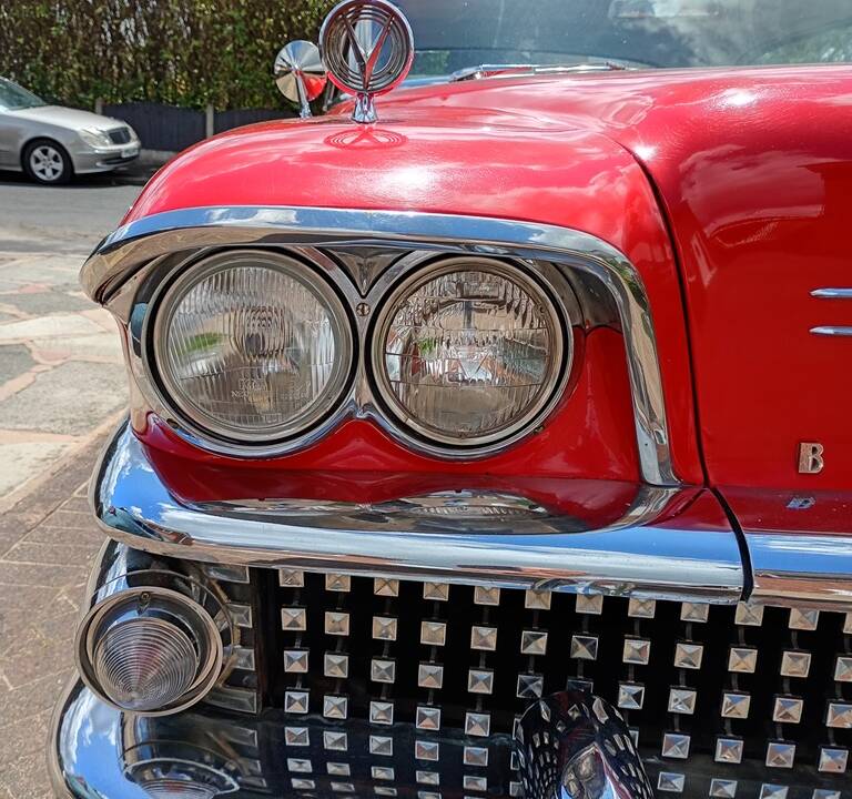 Afbeelding 8/52 van Buick Special Riviera Coupé (1958)