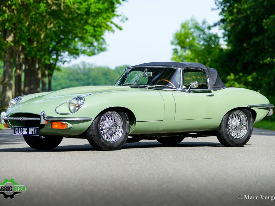 Image 39/60 de Jaguar E-Type (1969)