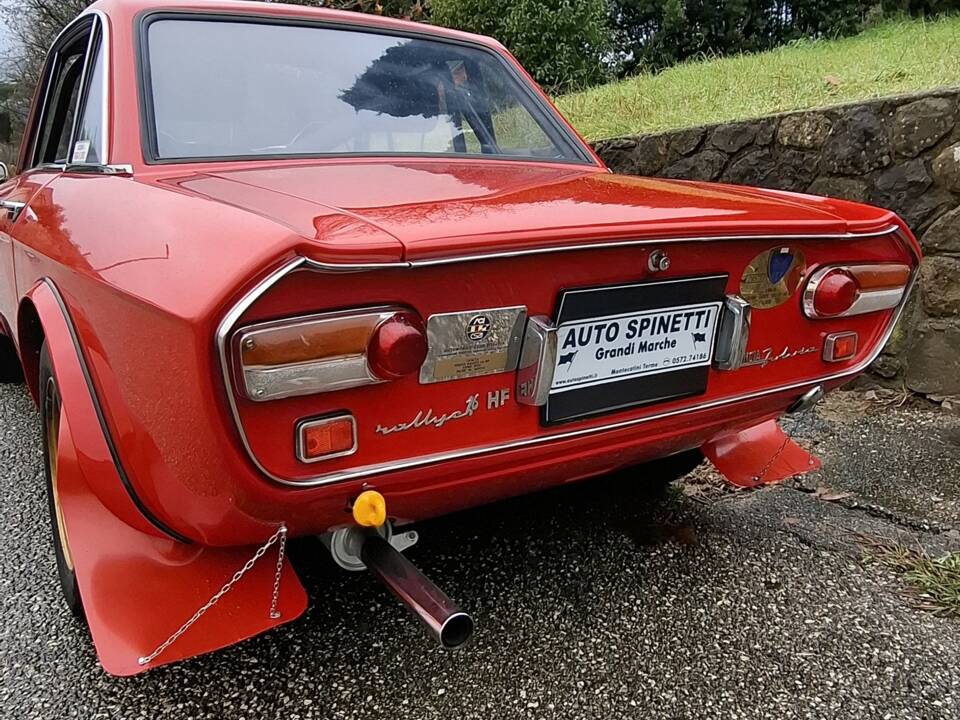 Image 6/15 of Lancia Fulvia Rallye HF 1.6 (1970)