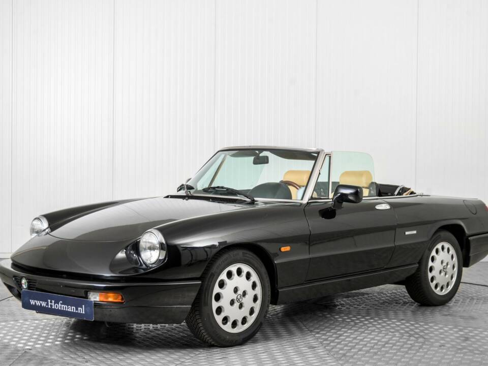 Imagen 1/50 de Alfa Romeo 2.0 Spider (1991)