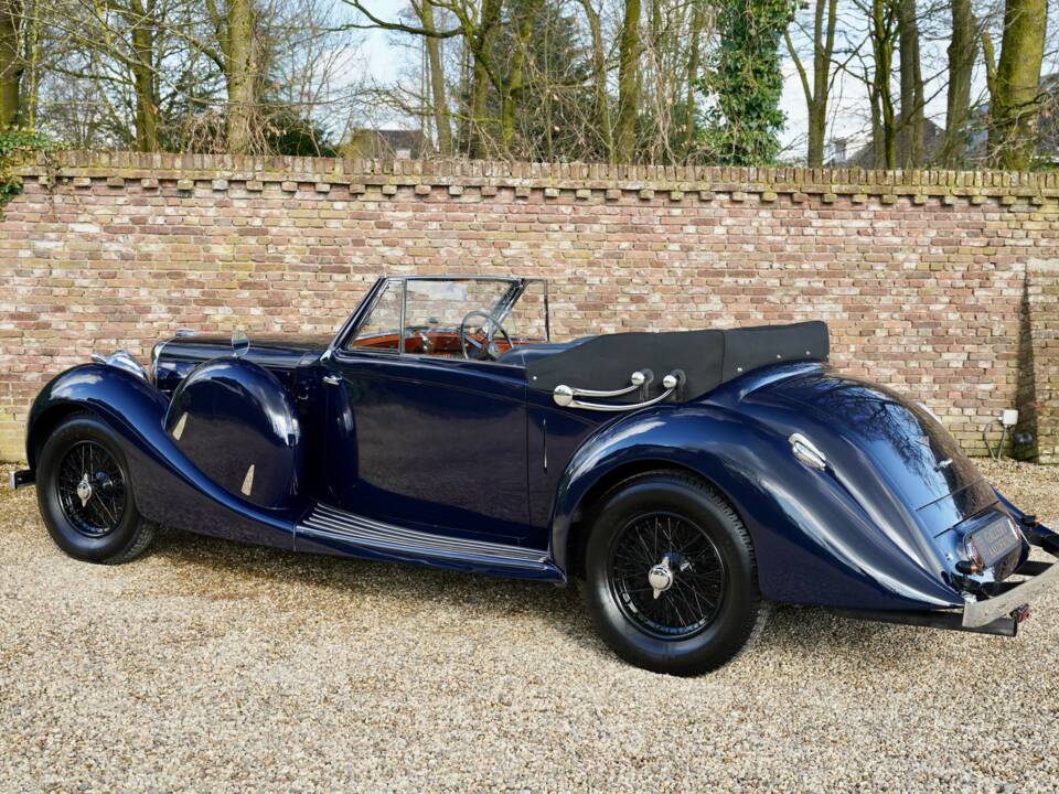 Image 25/50 of Lagonda LG 6 (1939)