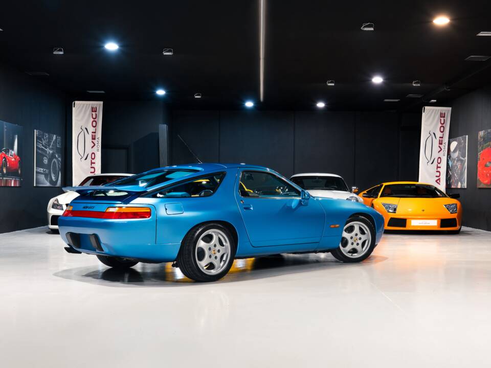 Image 6/33 of Porsche 928 GTS (1992)