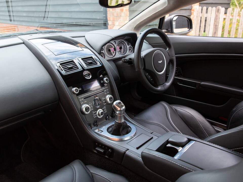 Bild 63/79 von Aston Martin V12 Vantage (2011)