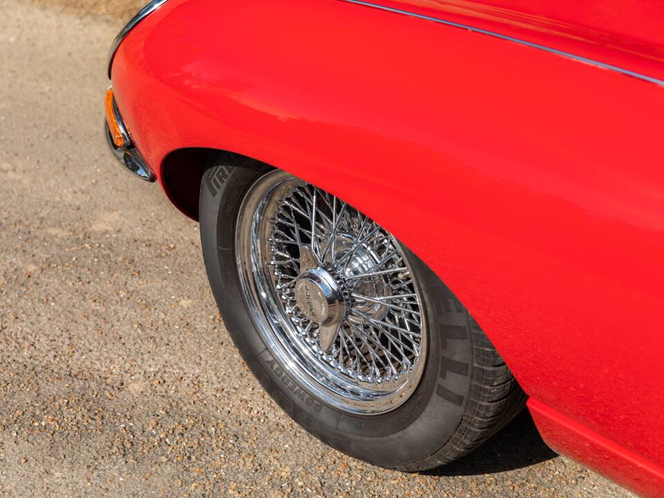 Image 32/44 of Jaguar E-Type 3.8 (1962)