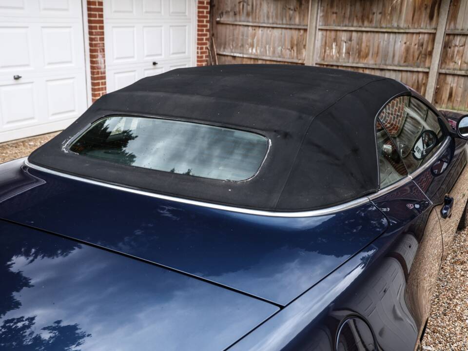 Image 8/32 de Jaguar XK 4.2 (2008)