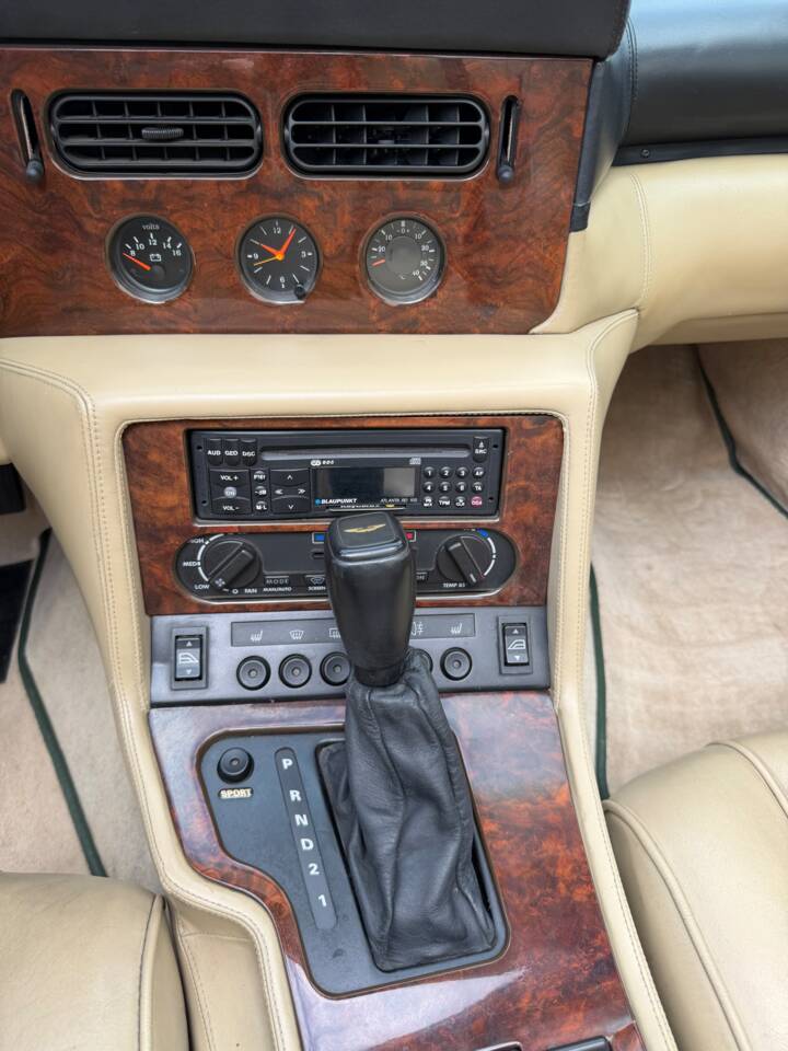 Afbeelding 23/51 van Aston Martin Virage Volante (1993)