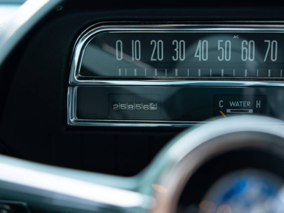 Bild 38/50 von Vauxhall Cresta (1961)