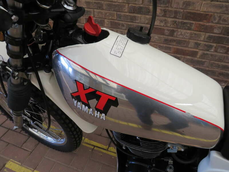 Image 22/36 de Yamaha DUMMY (1979)