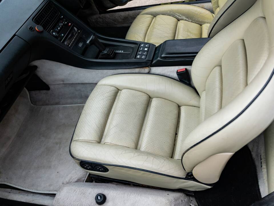 Afbeelding 10/18 van Porsche 928 S4 (1989)