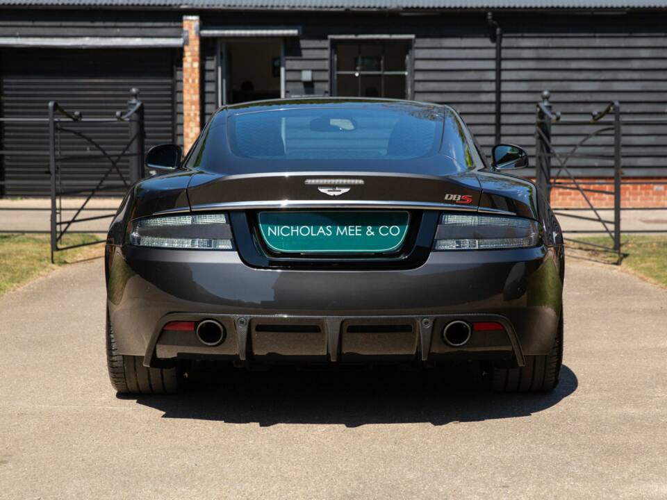 Image 21/50 of Aston Martin DBS (2012)