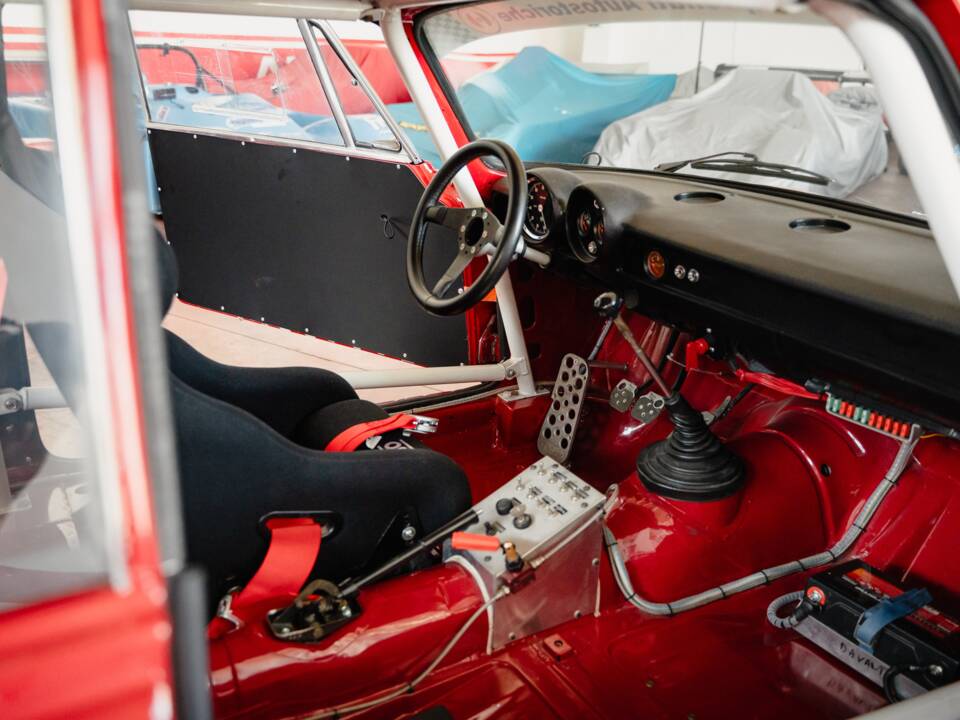 Imagen 52/81 de Alfa Romeo 1750 GT Veloce (1968)