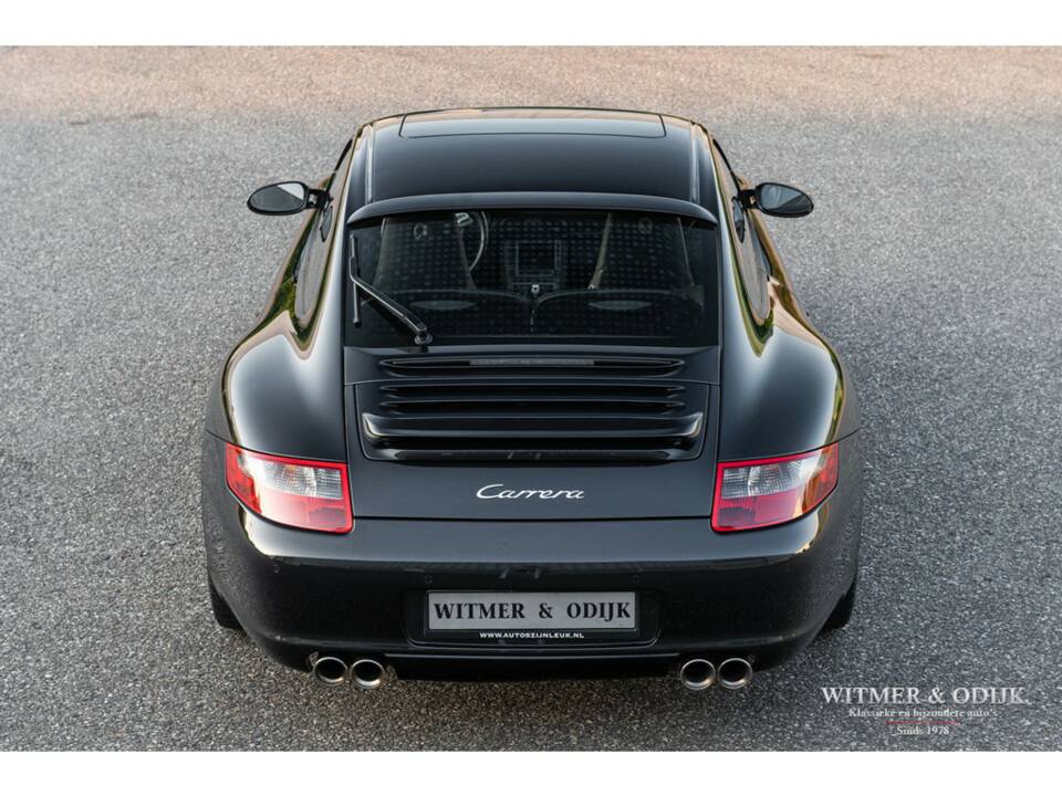 Bild 10/28 von Porsche 911 Carrera 4S (2004)