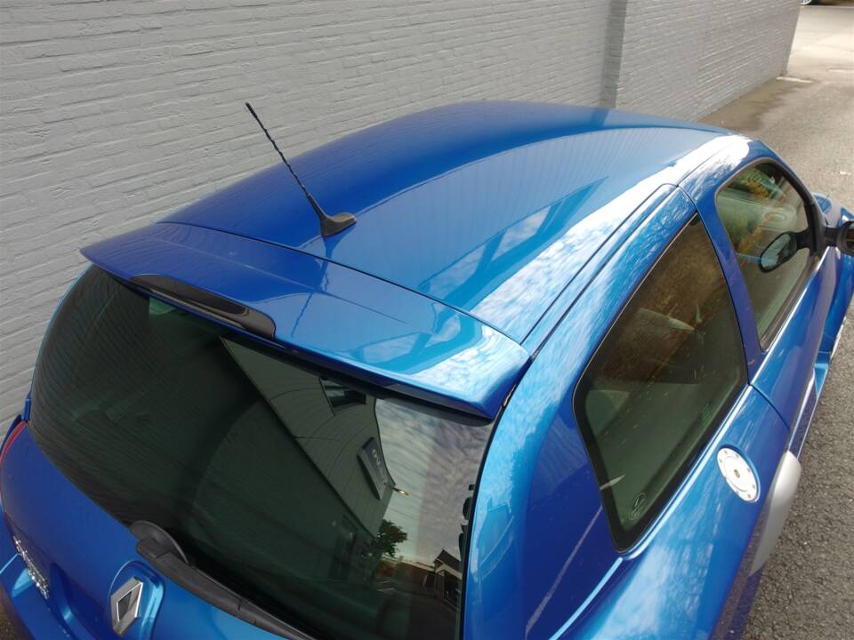 Imagen 32/100 de Renault Clio II V6 (2004)