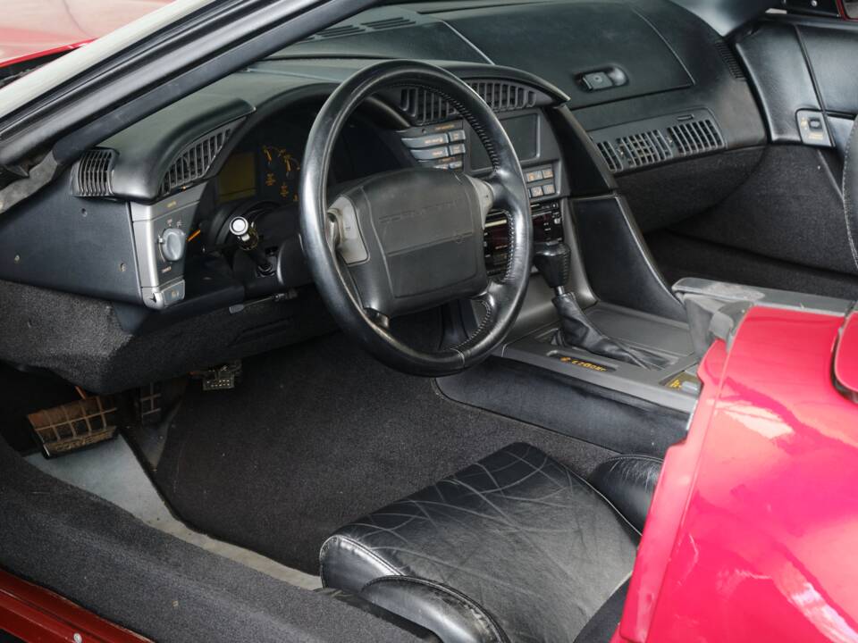 Imagen 46/50 de Chevrolet Corvette Convertible (1990)