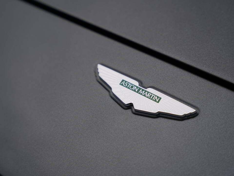 Image 22/50 of Aston Martin V12 Vanquish S (2007)