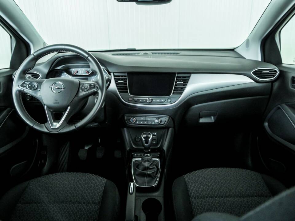 Image 7/50 de Opel Crossland X 1.2 Turbo (2020)