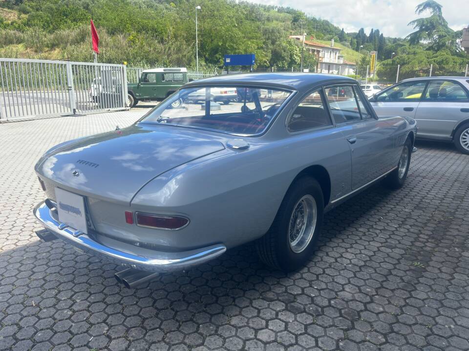 Afbeelding 8/30 van Ferrari 330 GT 2+2 (1965)