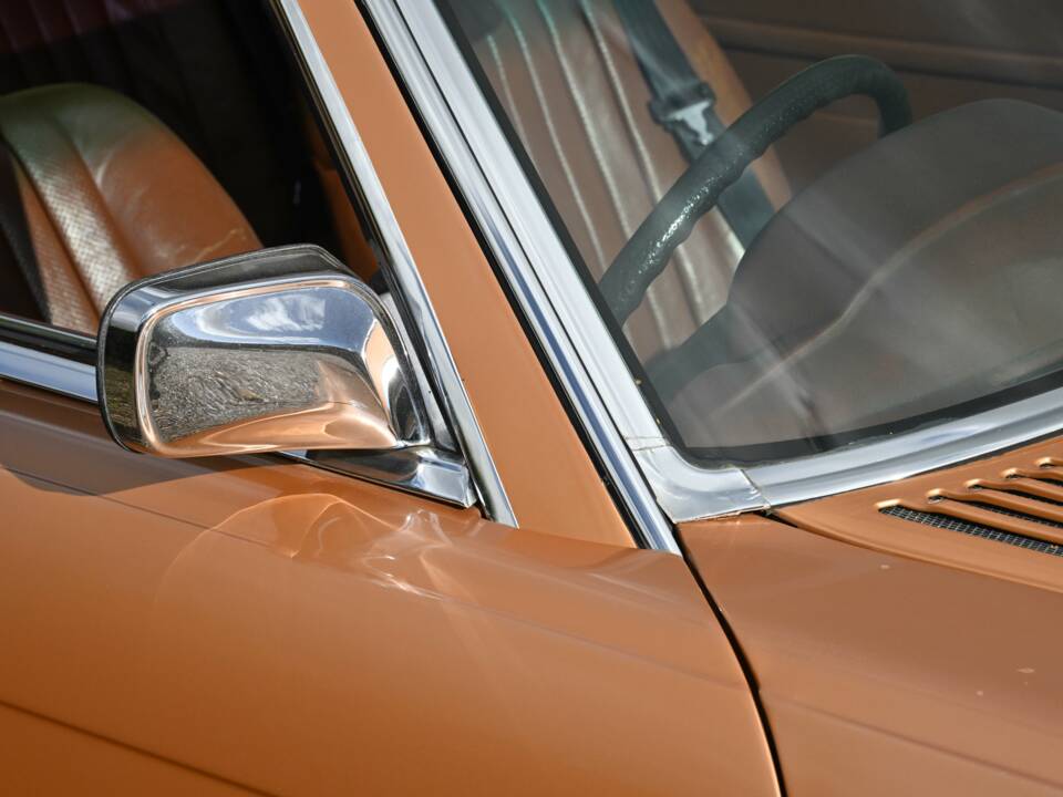 Bild 31/50 von Mercedes-Benz 350 SLC (1972)