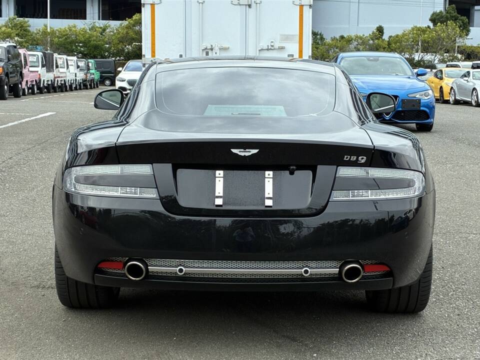 Imagen 4/60 de Aston Martin DB 9 (2011)