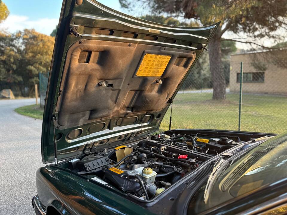 Image 14/40 of Jaguar Sovereign 3.6 (1989)