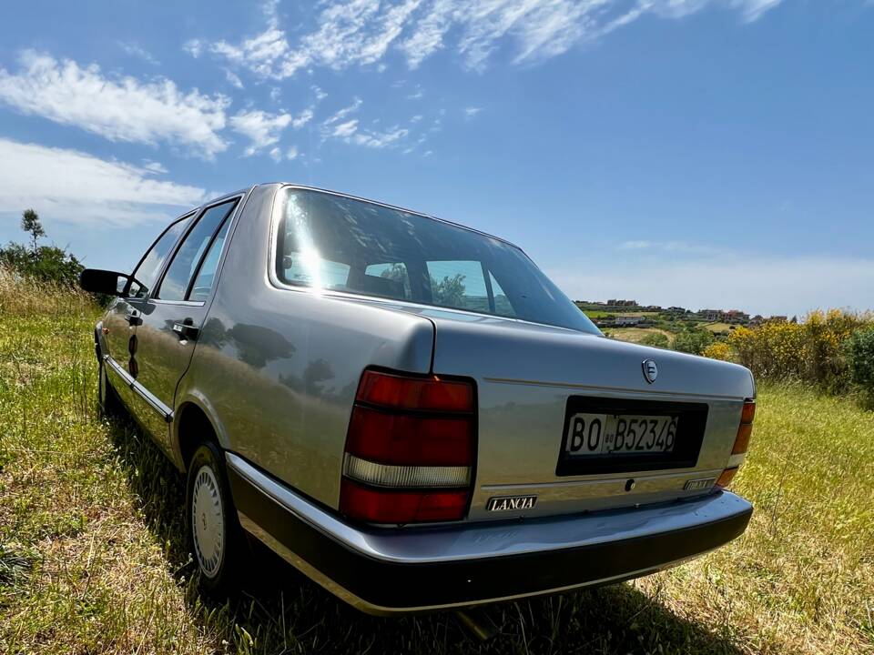 Afbeelding 21/81 van Lancia Thema I.E. (1986)
