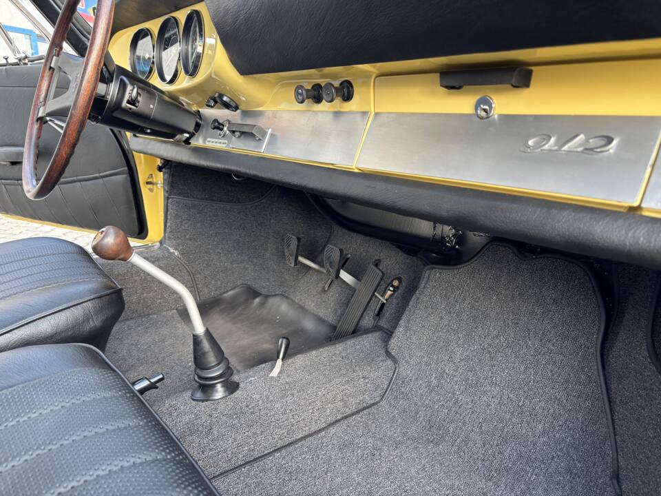 Image 27/70 of Porsche 912 (1965)