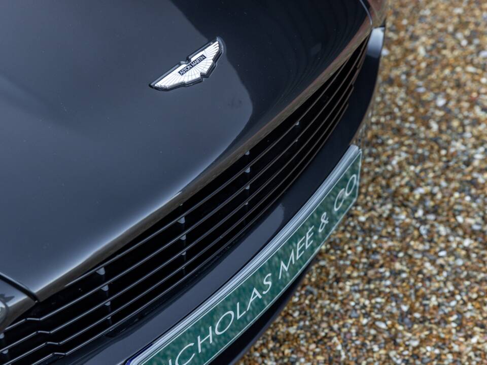 Afbeelding 12/69 van Aston Martin DBS (2012)