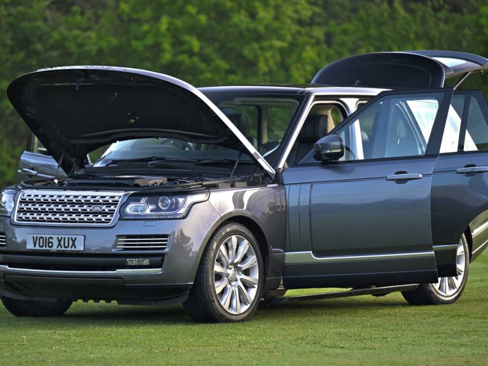 Image 20/50 de Land Rover Range Rover Autobiography SDV8 (2016)