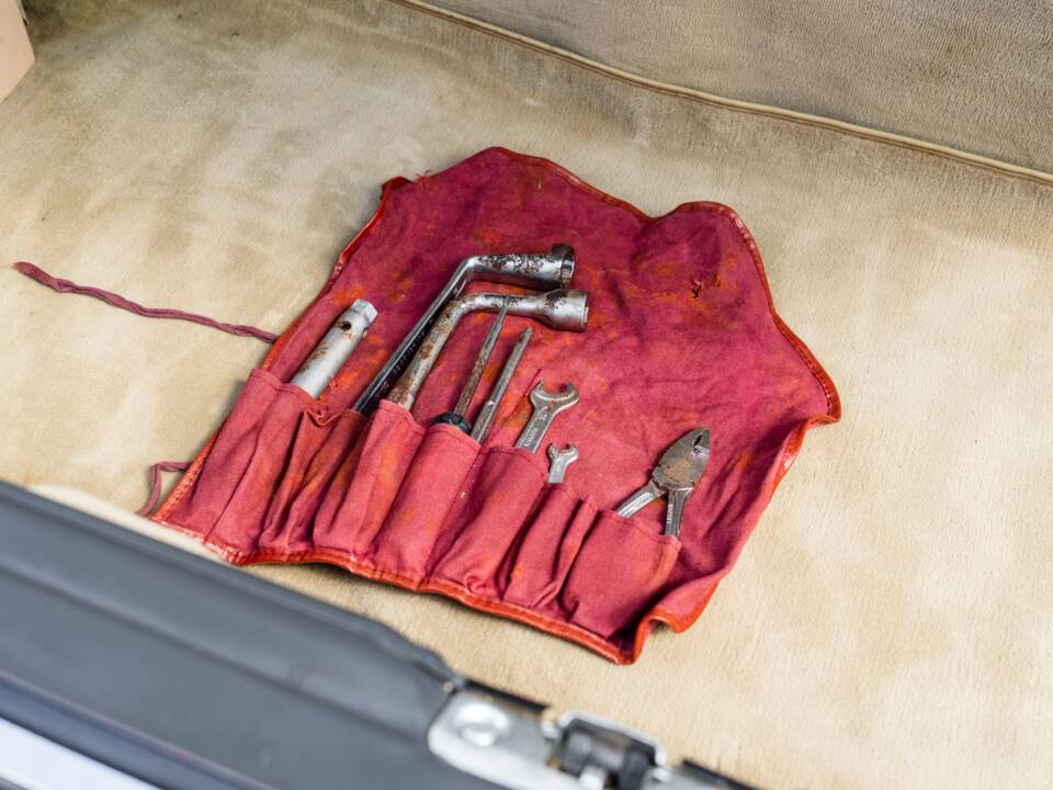 Bild 17/62 von Mercedes-Benz 300 SL (1988)