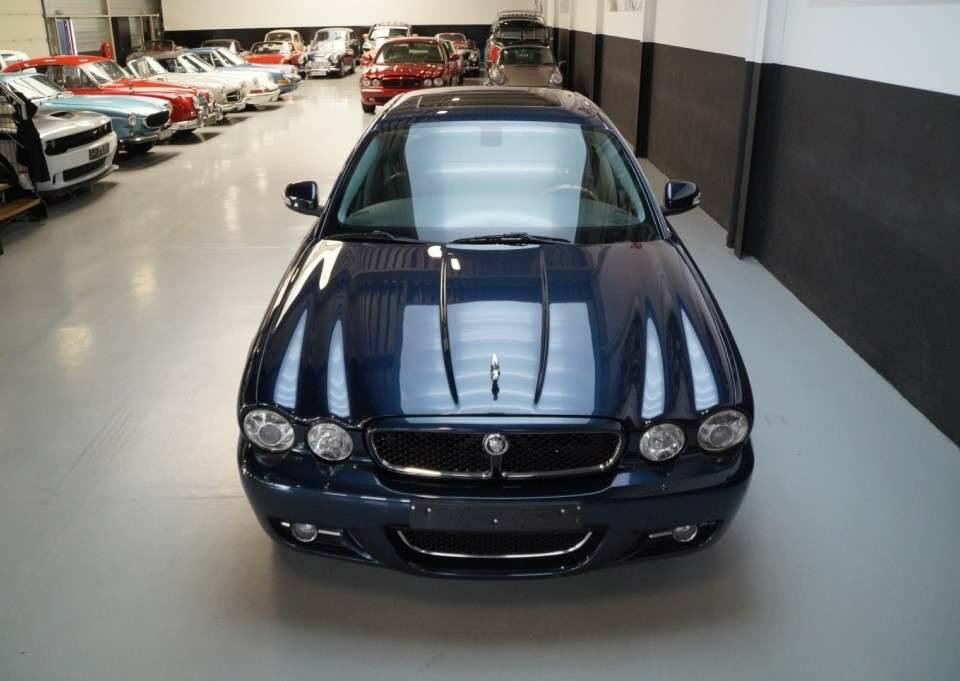 Imagen 27/50 de Jaguar XJ 8 4.2 (2008)