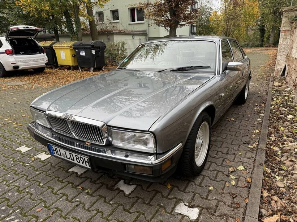 Bild 4/8 von Jaguar Sovereign 3.6 (1989)