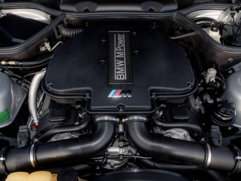 Image 82/84 of BMW Z8 (2001)