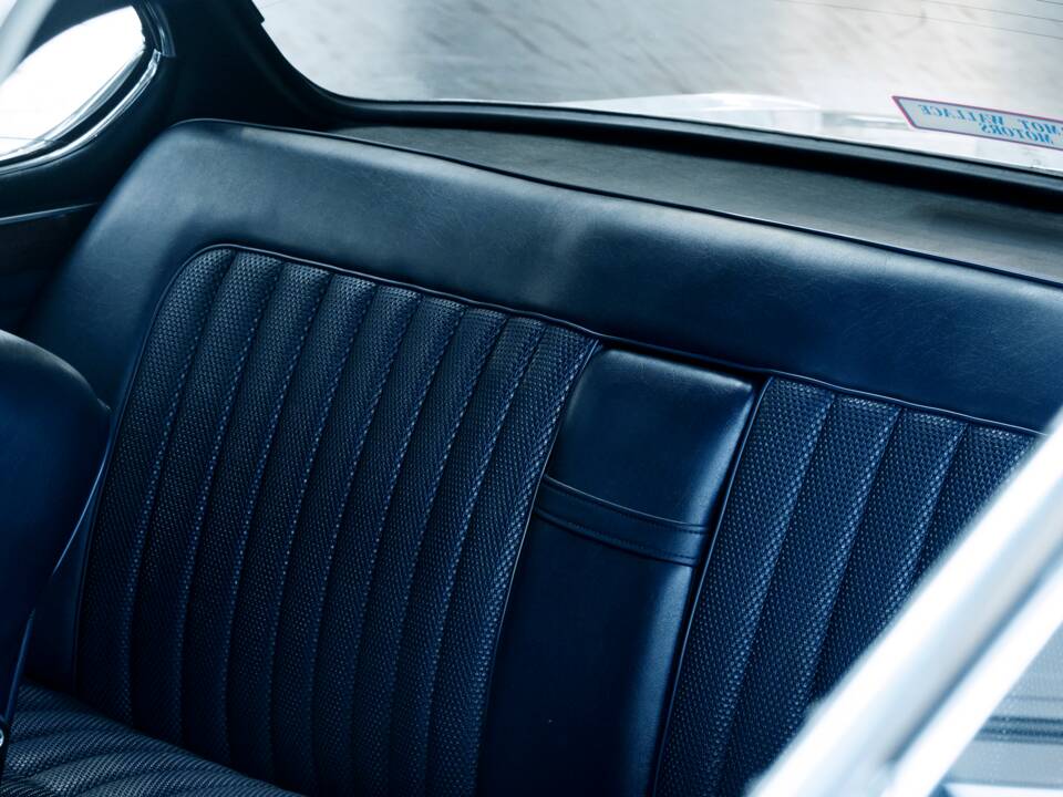 Bild 37/50 von BMW 2000 CS (1971)