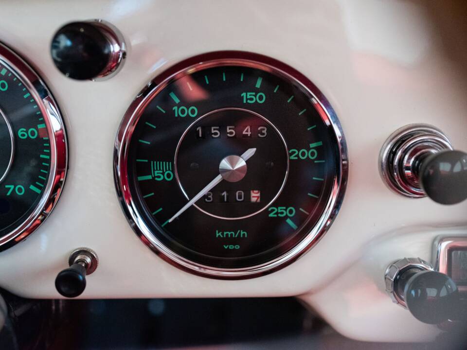 Image 25/42 of Porsche 356 C Carrera 2/2000 GS (1963)