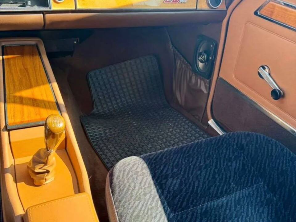 Image 9/17 of Ford 26m 2600 (1970)