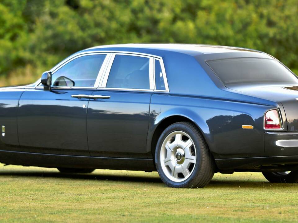 Image 14/50 of Rolls-Royce Phantom VII (2010)