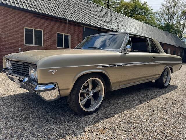 Image 2/6 of Buick Skylark Coupe (1965)