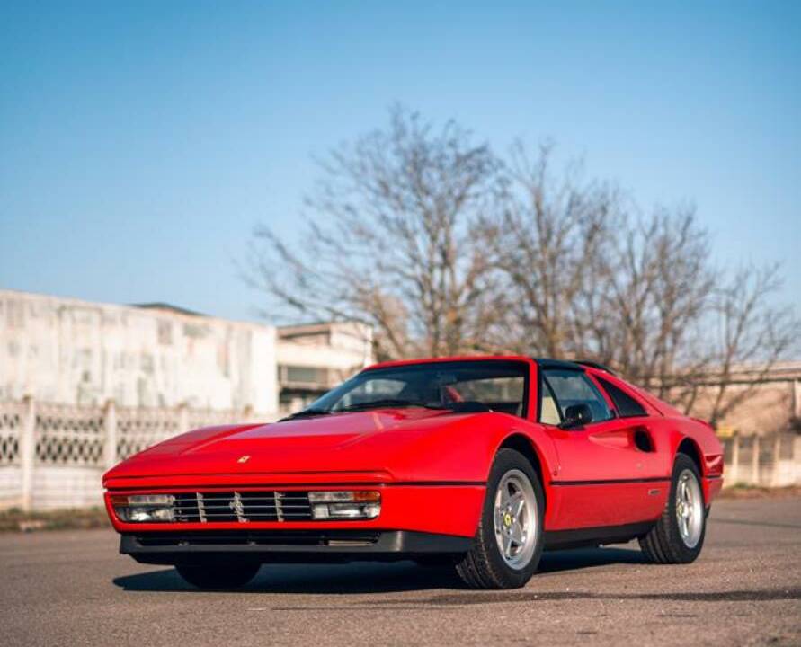 Bild 2/100 von Ferrari 328 GTS (1986)