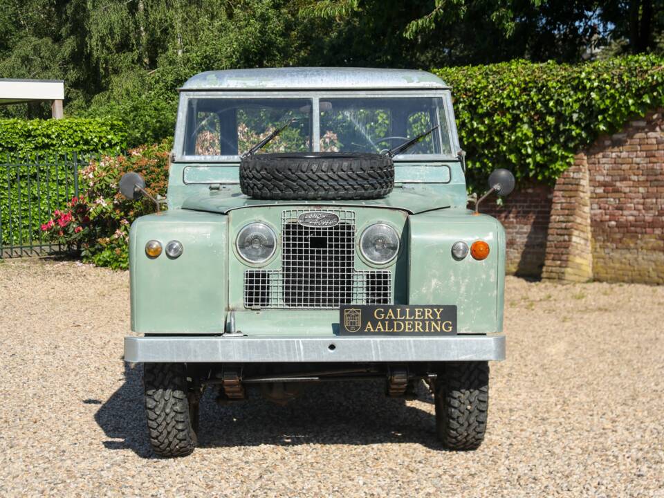 Image 8/50 of Land Rover 88 (1965)