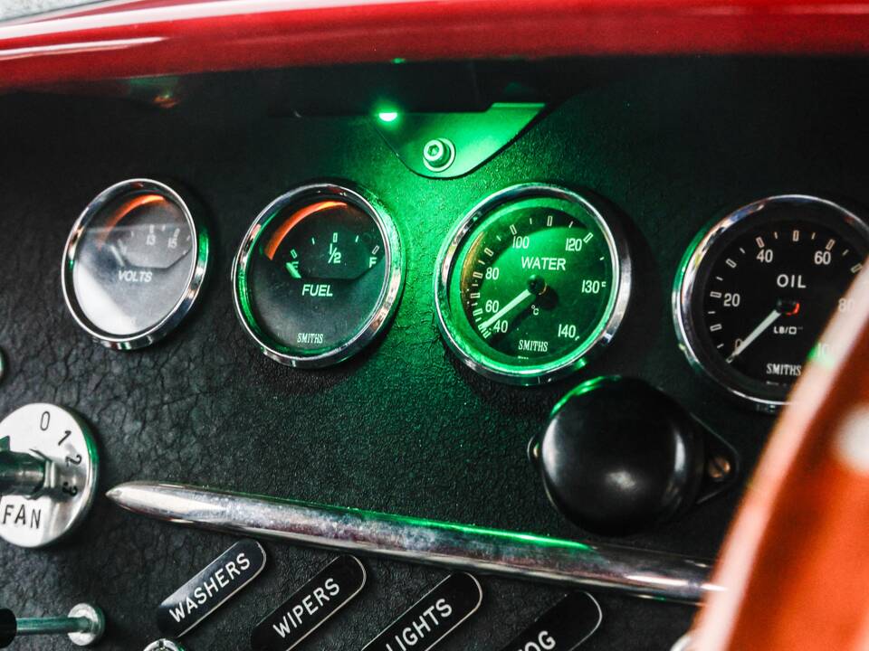 Image 35/49 of MG MGA 1850 (1960)