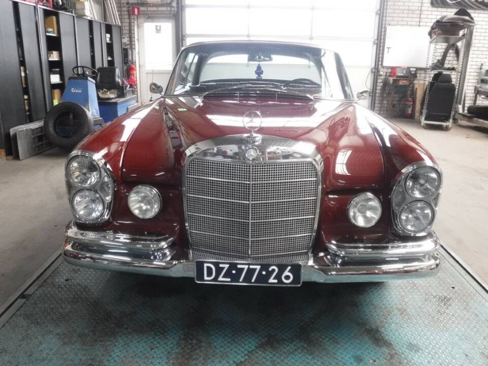 Bild 46/50 von Mercedes-Benz 250 SE (1967)