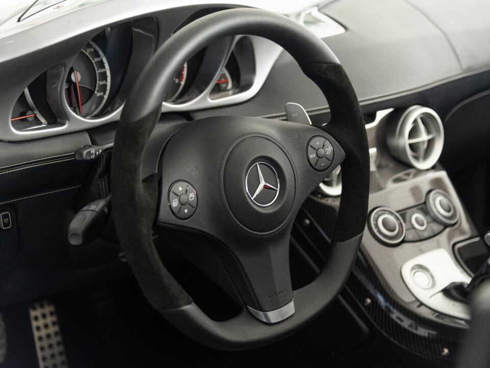 Bild 45/64 von Mercedes-Benz SLR Stirling Moss (2009)