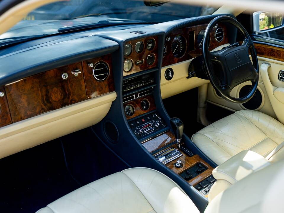 Image 4/50 of Bentley Continental R (1997)
