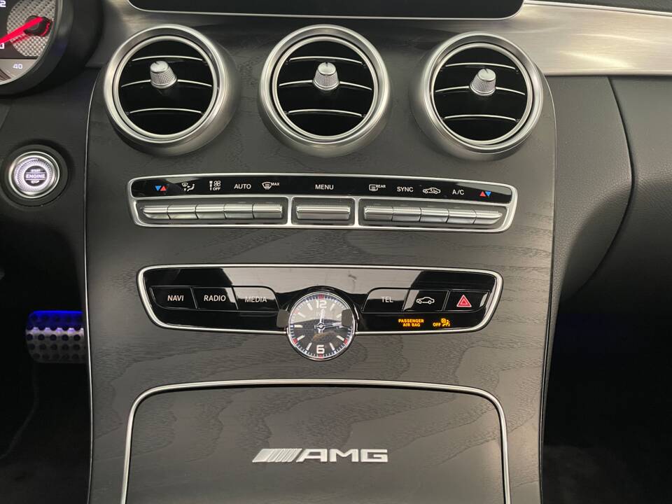 Obraz 20/36 pojazdu Mercedes-Benz C 63 AMG T (2020)
